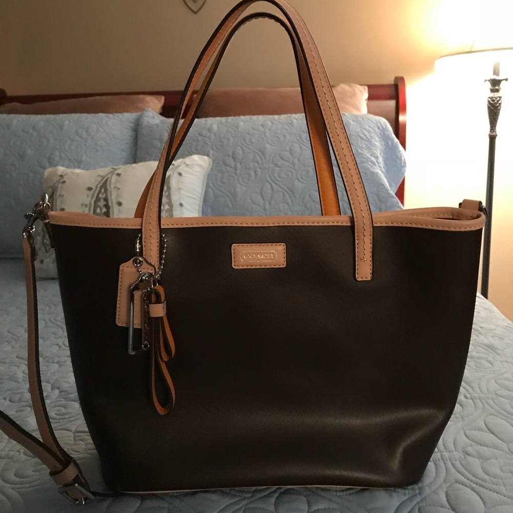 Authentic coach crossbody.